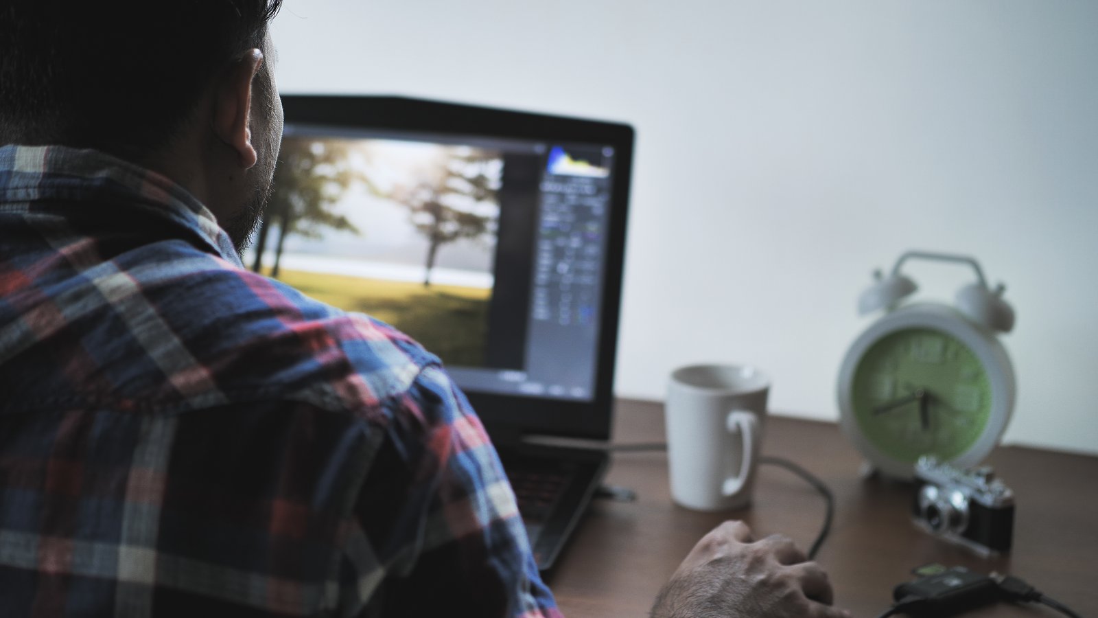 Stop Editing One Photo at a Time: A Real Workflow for Batch Editing in Lightroom