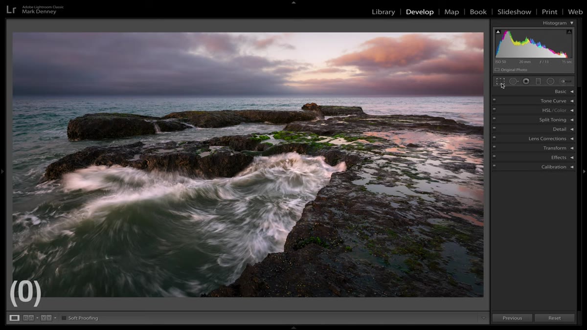 Crop tool activating from keyboard shortcut R