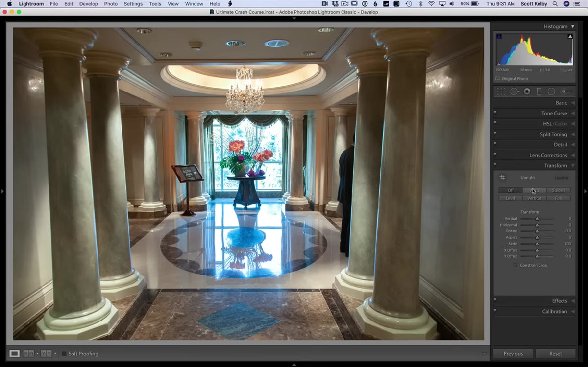 Transform panel open, Auto button selected, columns straightening on screen