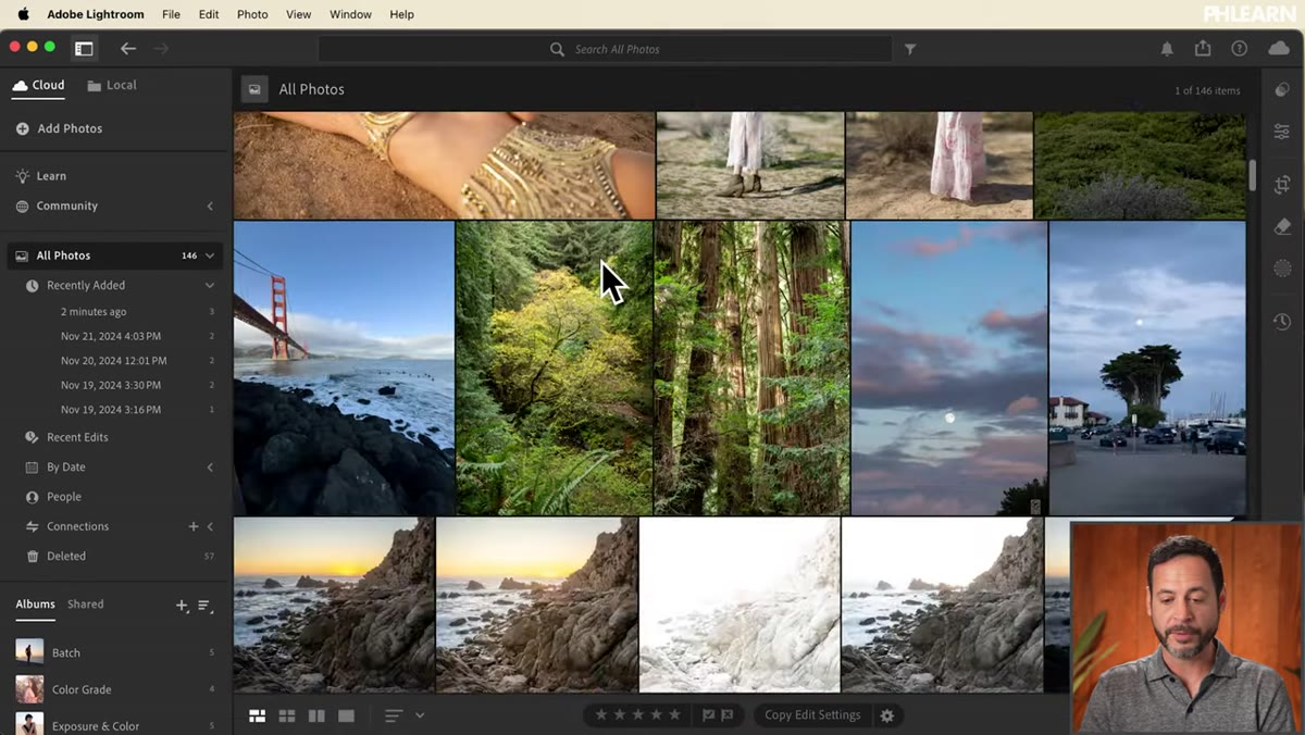 Main photo grid view with view toggle icons visible at the bottom