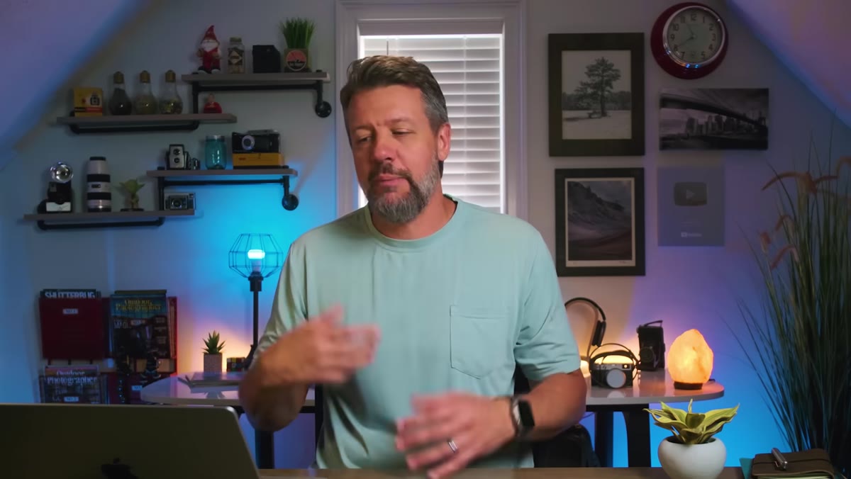 Navigating to File > Plug-in Extras in Lightroom