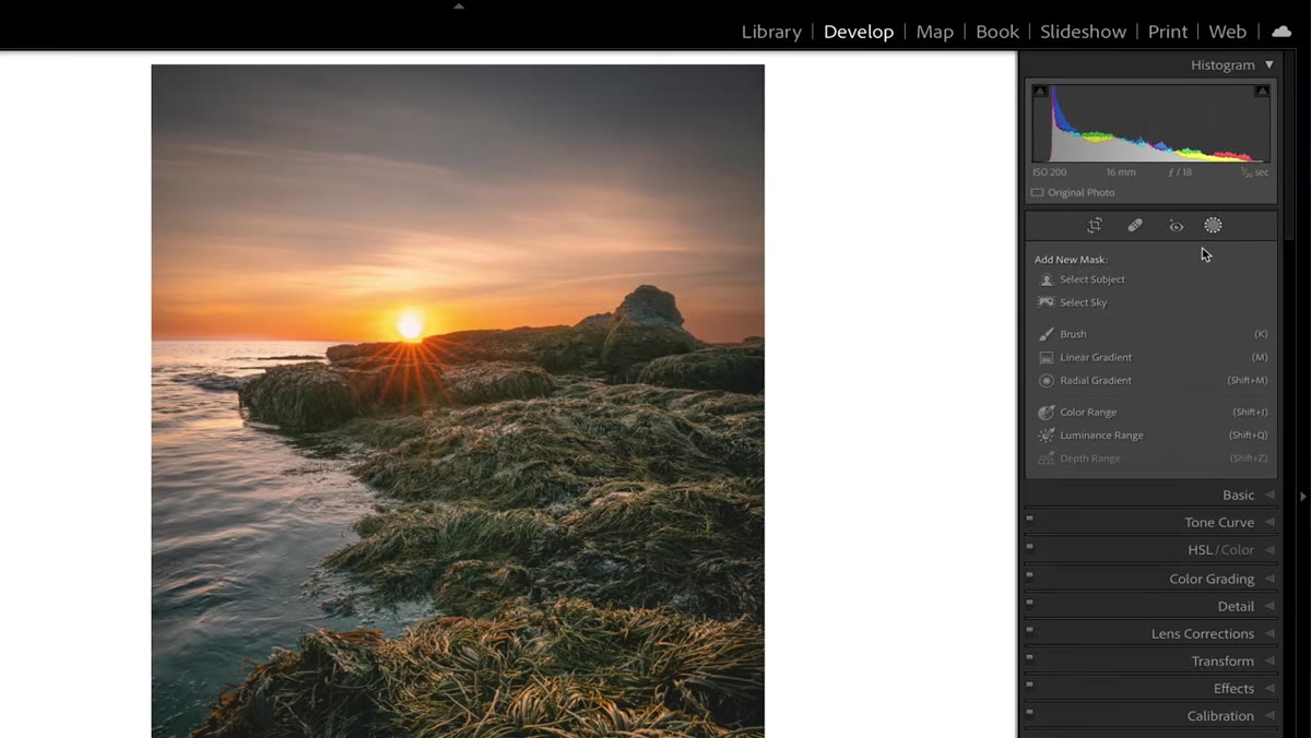 Radial gradient tool selected in the Lightroom filter section